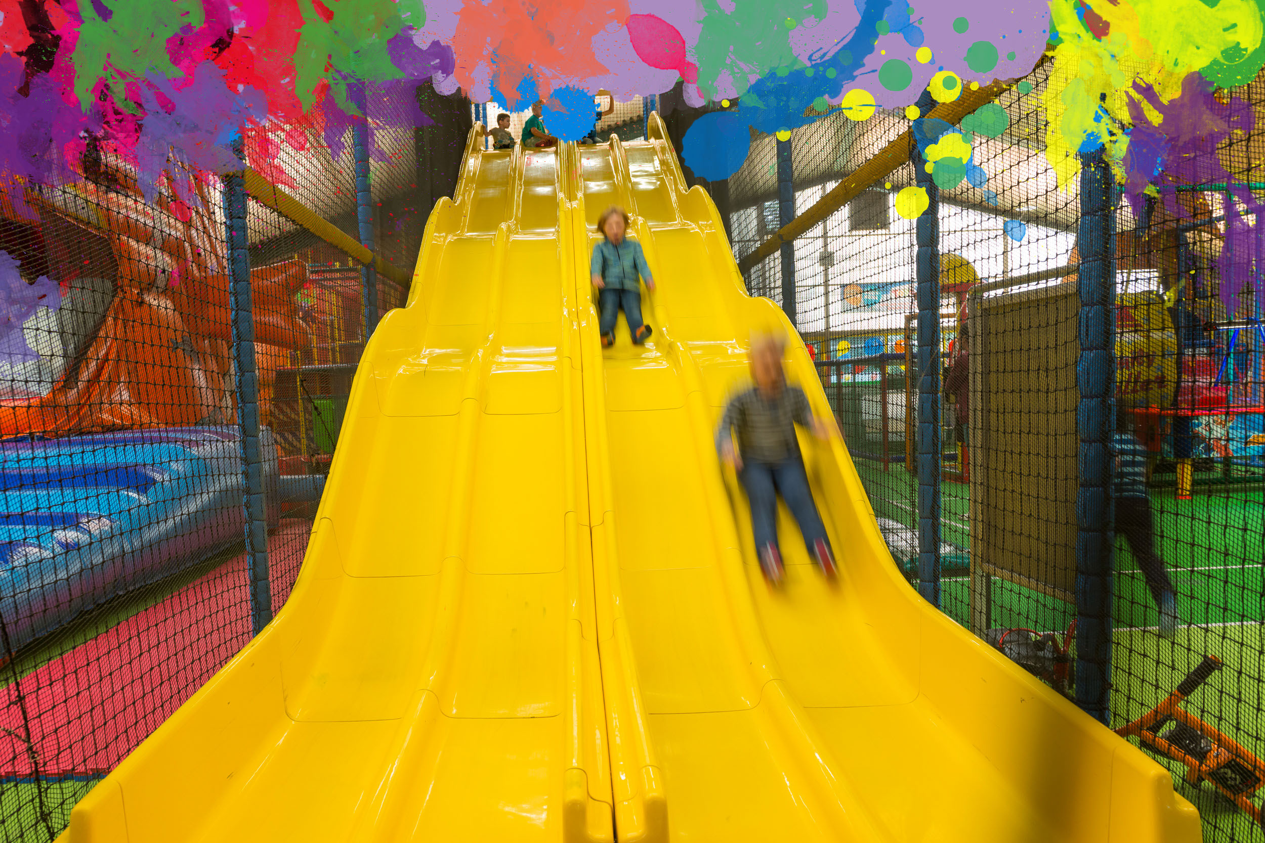 Sicher spielen im TÜV-geprüften Spielplatz